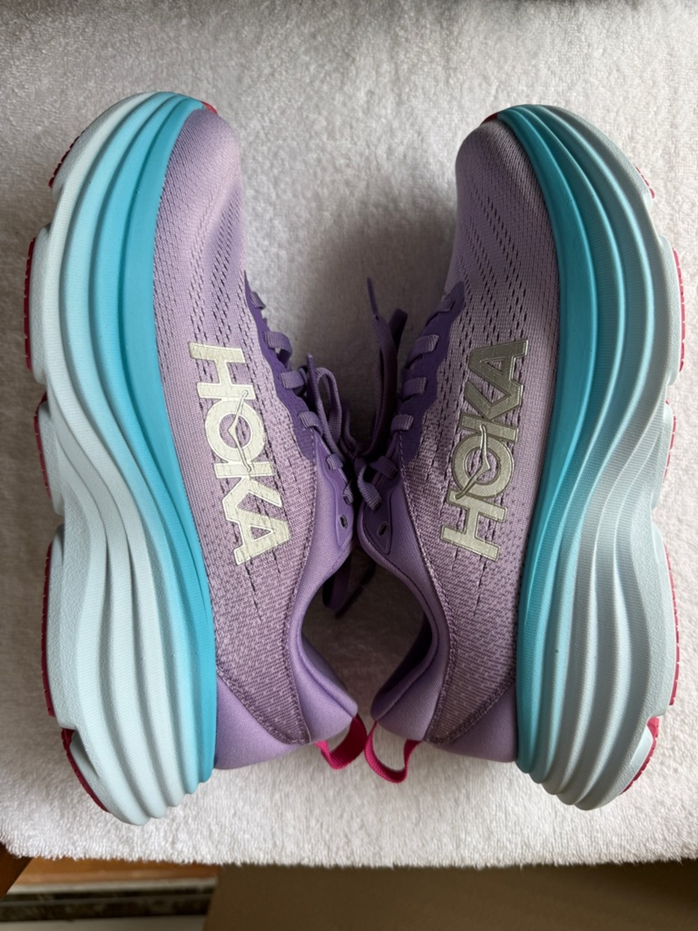 Hoka One One Bondi 8 Model 1127952 CVPL Running Shoes Womens Sz 7B Lavender Blue